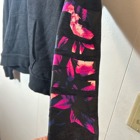 Victoria Secret Pink Hoodie - Picture 2 of 4